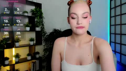Snapshot of fane_stain chatting on 23, 5, 2026 Merida but you can call me Ida online show from 23, 5, 2026