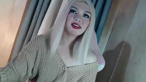 Snapshot of fantasticcock69_daniella chatting on 14, 5, 2026 DANIELLA - DONT FORGET TO GIVE ME A THUMBSU UP online show from 14, 5, 2026