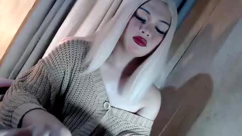 Snapshot of fantasticcock69_daniella chatting on 11, 6, 2026 DANIELLA - DONT FORGET TO GIVE ME A THUMBSU UP online show from 11, 6, 2026