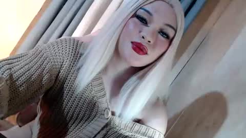Snapshot of fantasticcock69_daniella chatting on 20, 6, 2026 DANIELLA - DONT FORGET TO GIVE ME A THUMBSU UP online show from 20, 6, 2026