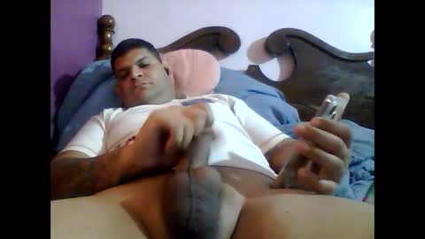 Snapshot of fantasylovers777 chatting on 21, 1, 2025 LatinLover 777 online show from 21, 1, 2025
