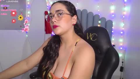 Snapshot of farah_samira chatting on 28, 5, 2026 farah online show from 28, 5, 2026
