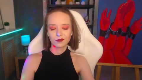 Fascinating   Eyes online show from 7, 12, 2024