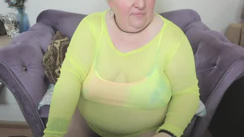 Snapshot of fashiona chatting on 2, 5, 2026 fashiona online show from 2, 5, 2026