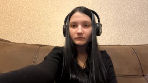 Snapshot of faustinabartosh chatting on 7, 1, 2026 Aurora 18yo online show from 7, 1, 2026