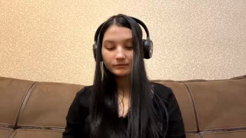 Snapshot of faustinabartosh chatting on 8, 1, 2026 Aurora 18yo online show from 8, 1, 2026