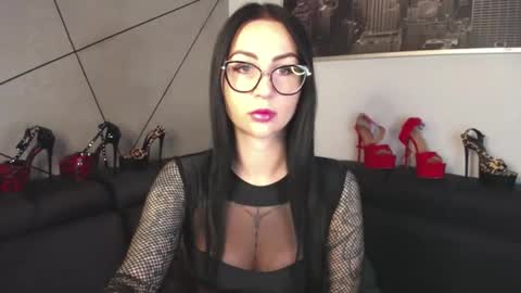 Faye online show from 22, 9, 2025