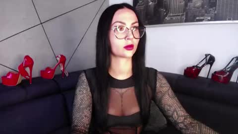 Faye online show from 1, 10, 2025