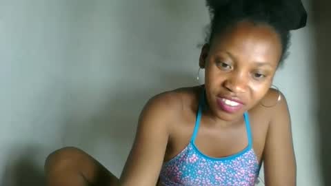 Snapshot of fayence09 chatting on 12, 10, 2025 fayence09 online show from 12, 10, 2025