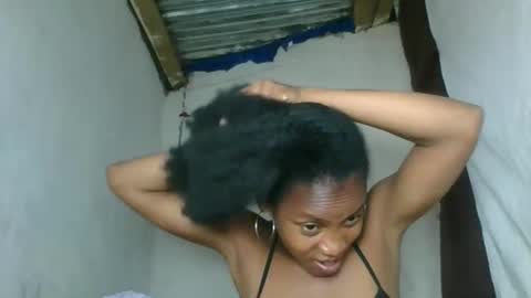 Snapshot of fayence09 chatting on 31, 10, 2025 fayence09 online show from 31, 10, 2025