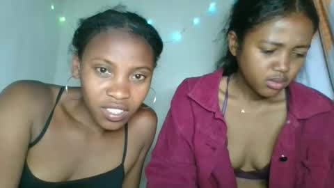 Snapshot of fayence09 chatting on 31, 10, 2025 fayence09 online show from 31, 10, 2025