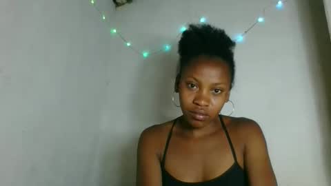 Snapshot of fayence09 chatting on 1, 11, 2025 fayence09 online show from 1, 11, 2025