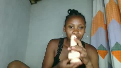 Snapshot of fayence09 chatting on 5, 11, 2025 fayence09 online show from 5, 11, 2025