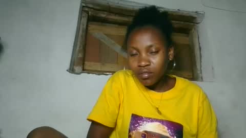 Snapshot of fayence09 chatting on 8, 11, 2025 fayence09 online show from 8, 11, 2025