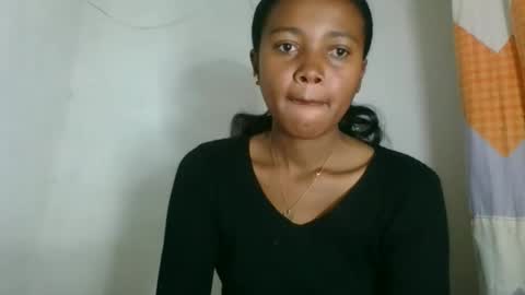 Snapshot of fayence09 chatting on 12, 11, 2025 fayence09 online show from 12, 11, 2025