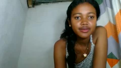 Snapshot of fayence09 chatting on 13, 11, 2025 fayence09 online show from 13, 11, 2025