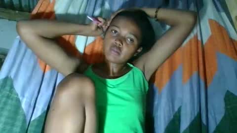 Snapshot of fayence09 chatting on 16, 11, 2025 fayence09 online show from 16, 11, 2025