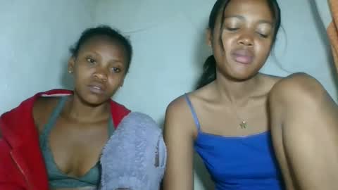 Snapshot of fayence09 chatting on 26, 11, 2025 fayence09 online show from 26, 11, 2025