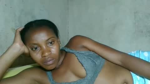 Snapshot of fayence09 chatting on 28, 11, 2025 fayence09 online show from 28, 11, 2025