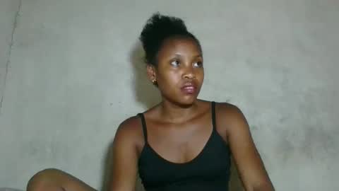 Snapshot of fayence09 chatting on 4, 12, 2025 fayence09 online show from 4, 12, 2025