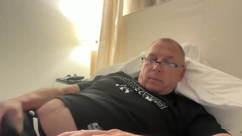 Snapshot of fdguy44 chatting on 12, 6, 2026 K online show from 12, 6, 2026