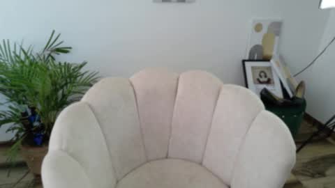 Feelena online show from 15, 10, 2025