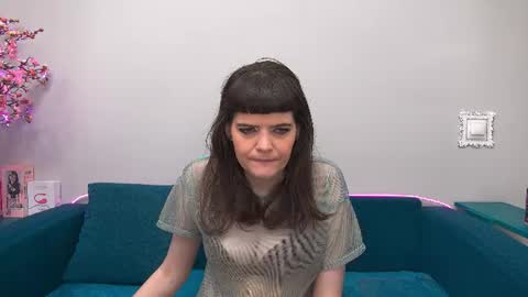 Snapshot of feelsgoodwoman chatting on 17, 6, 2026 Laura online show from 17, 6, 2026