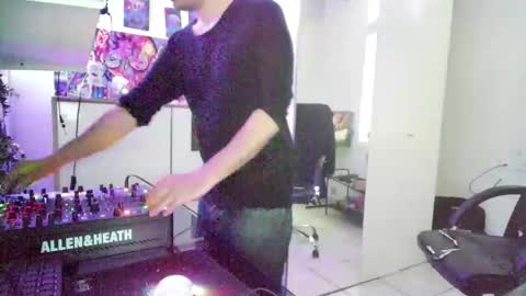 Snapshot of feetamiiin chatting on 13, 5, 2026 m0rty online show from 13, 5, 2026