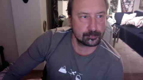 Snapshot of feetkissboy chatting on 4, 11, 2025 feetkissboy online show from 4, 11, 2025