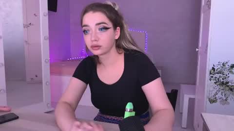 Snapshot of feetwet chatting on 7, 7, 2026 EVA online show from 7, 7, 2026