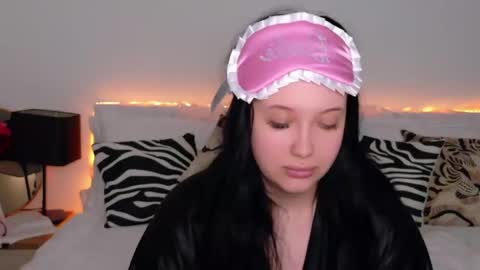 Felicia Herceg online show from 1, 11, 2025