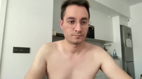 Snapshot of feline_shine chatting on 12, 1, 2025 feline_shine online show from 12, 1, 2025