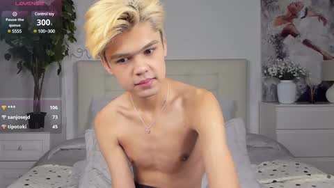 Snapshot of felix_rey chatting on 2, 3, 2025 Felix online show from 2, 3, 2025