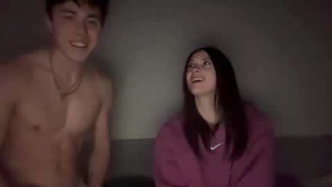 fellowyellow420 online show from 4, 2, 2026