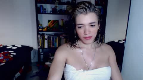 Snapshot of fem_boy6 chatting on 20, 1, 2025 fem_boy6 online show from 20, 1, 2025