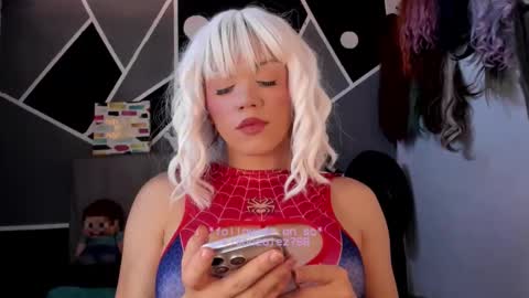 Snapshot of fem_boy6 chatting on 2, 11, 2025 fem_boy6 online show from 2, 11, 2025