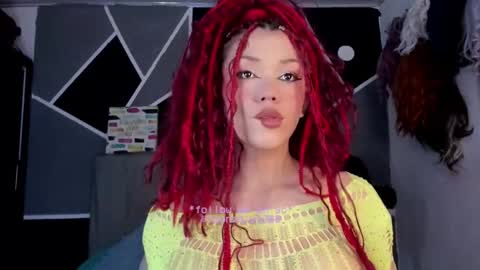 Snapshot of fem_boy6 chatting on 12, 11, 2025 fem_boy6 online show from 12, 11, 2025