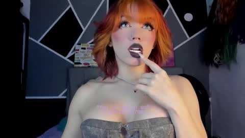 Snapshot of fem_boy6 chatting on 27, 11, 2025 fem_boy6 online show from 27, 11, 2025