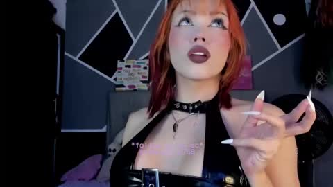 Snapshot of fem_boy6 chatting on 28, 11, 2025 fem_boy6 online show from 28, 11, 2025