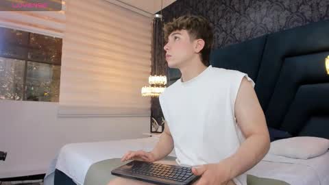 Femboy Max online show from 16, 3, 2026