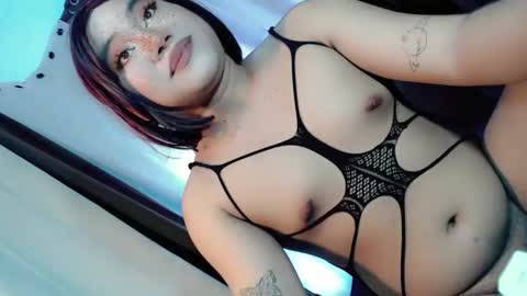 femboy_veronica online show from 19, 11, 2025