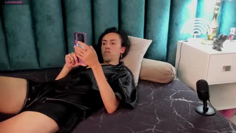 Snapshot of fenix_karoll chatting on 27, 12, 2024 Karol online show from 27, 12, 2024