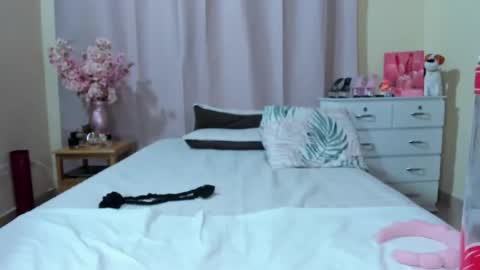 fernanda_151 online show from 3, 2, 2026