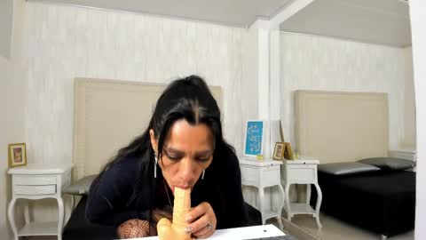 Fernanda  online show from 10, 5, 2026