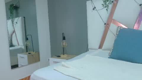 Snapshot of fernandabrown__ chatting on 5, 7, 2026 FERNANDA BROWN online show from 5, 7, 2026