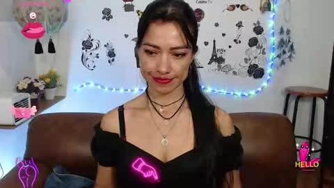 FernandaEloisa online show from 11, 1, 2025