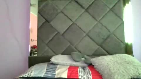   online show from 17, 2, 2025