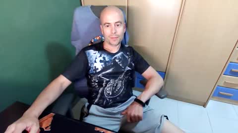 Snapshot of fernandez83 chatting on 23, 5, 2026 fernandez83 online show from 23, 5, 2026
