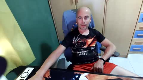 Snapshot of fernandez83 chatting on 12, 6, 2026 fernandez83 online show from 12, 6, 2026