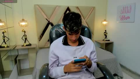 FER PHOENIX online show from 4, 2, 2026